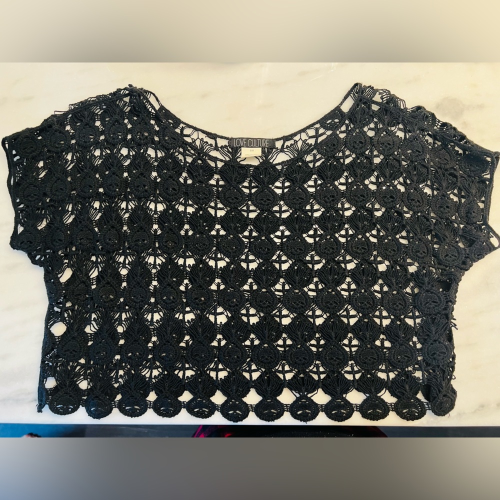 Chic Black Crochet Top